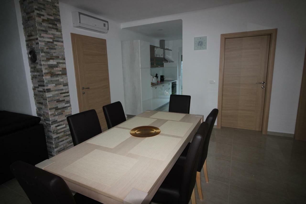 Apartment Umago Esterno foto