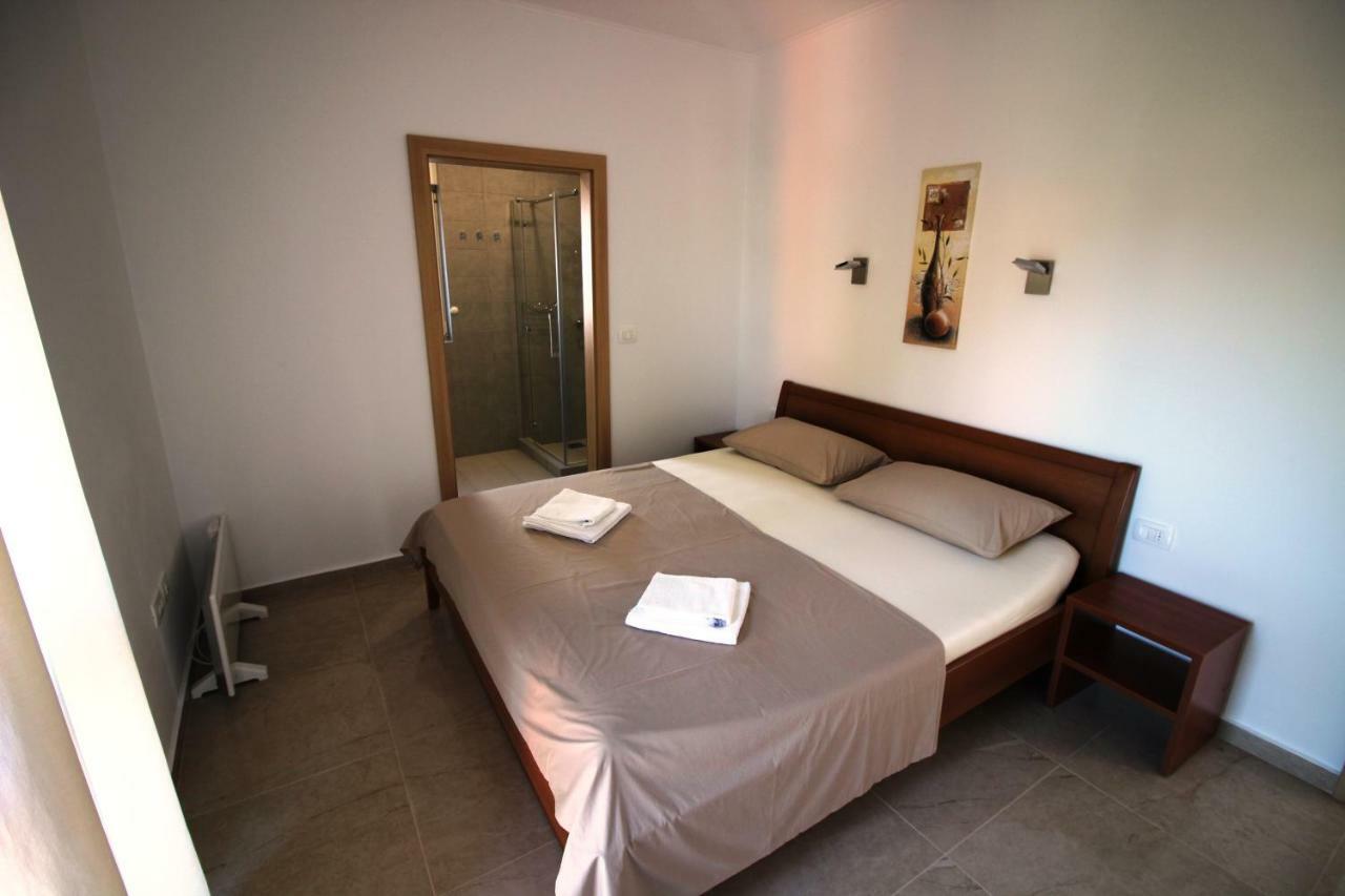 Apartment Umago Esterno foto